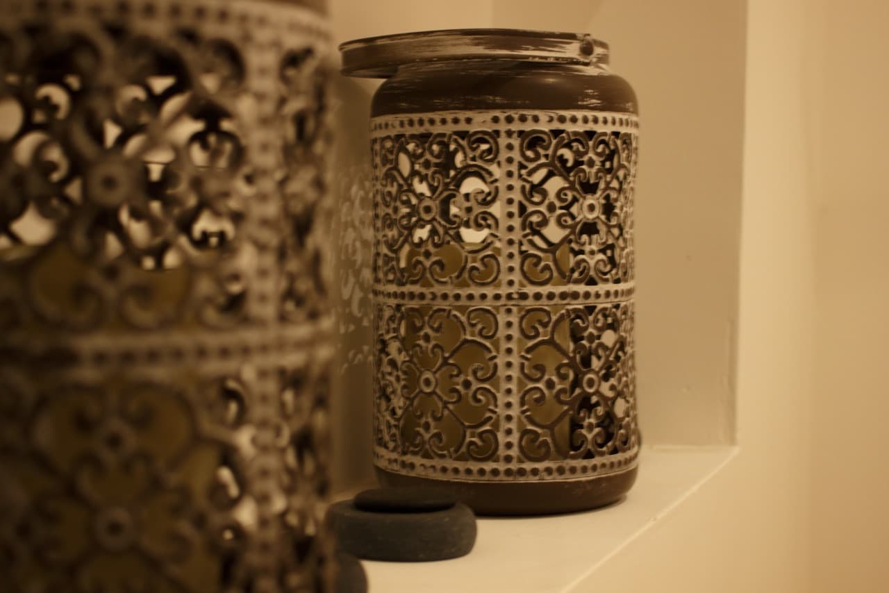 Fotografia, portavelas decorativo con diseño de estilo hindú